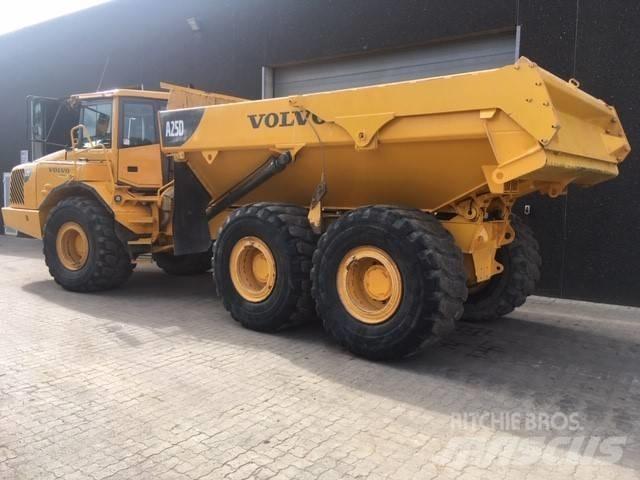Volvo A25D Шарнирно-сочленённые самосвалы