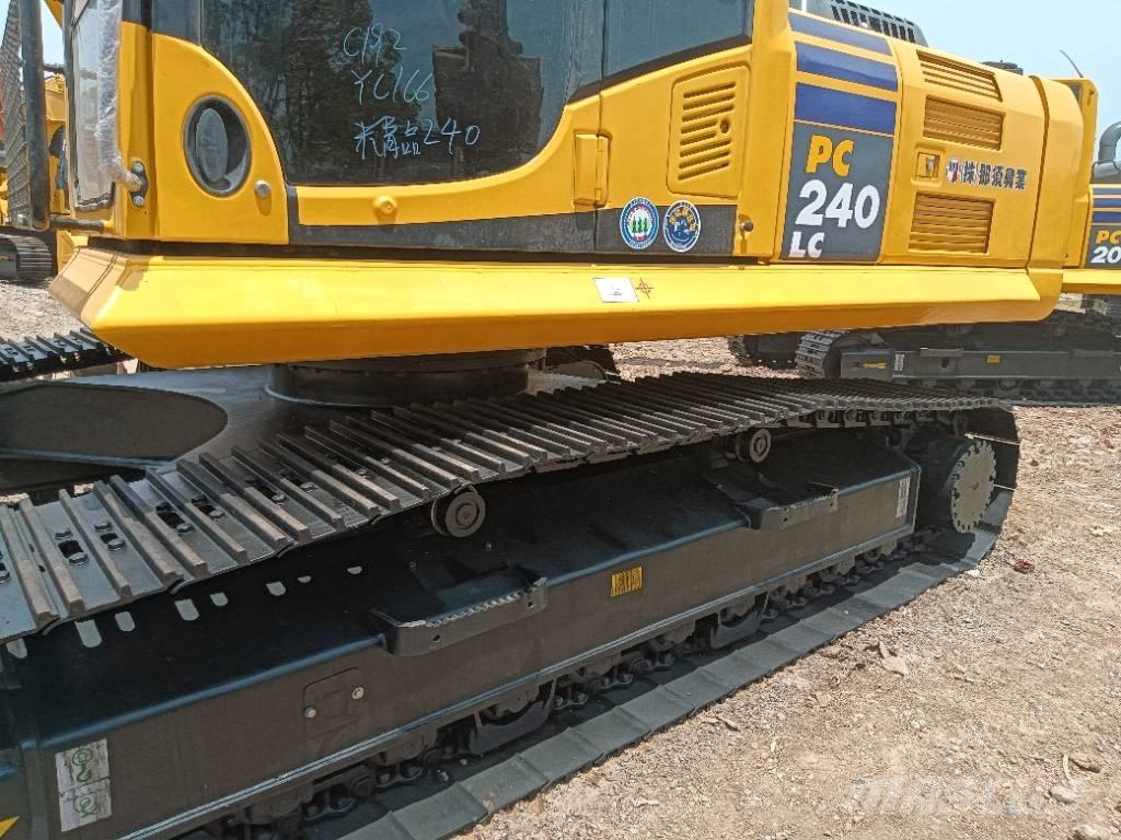 Komatsu PC 240 Гусеничные экскаваторы