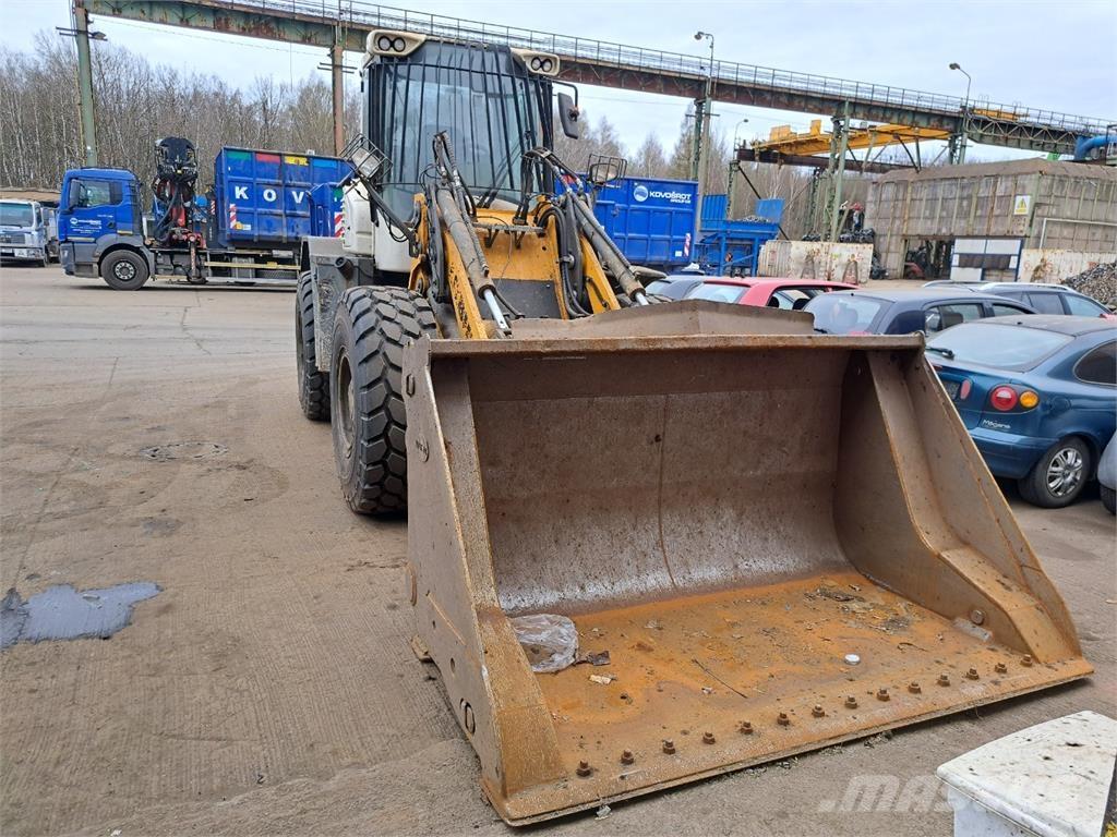 Liebherr L546 4X4 Строительная техника - Другие