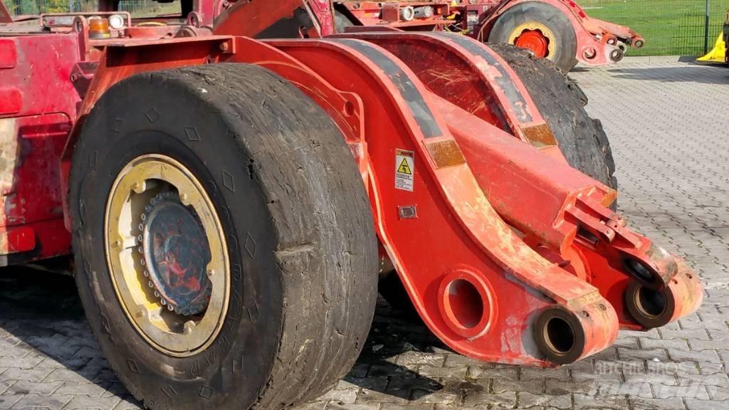 Sandvik LH208 Подземные погрузчики