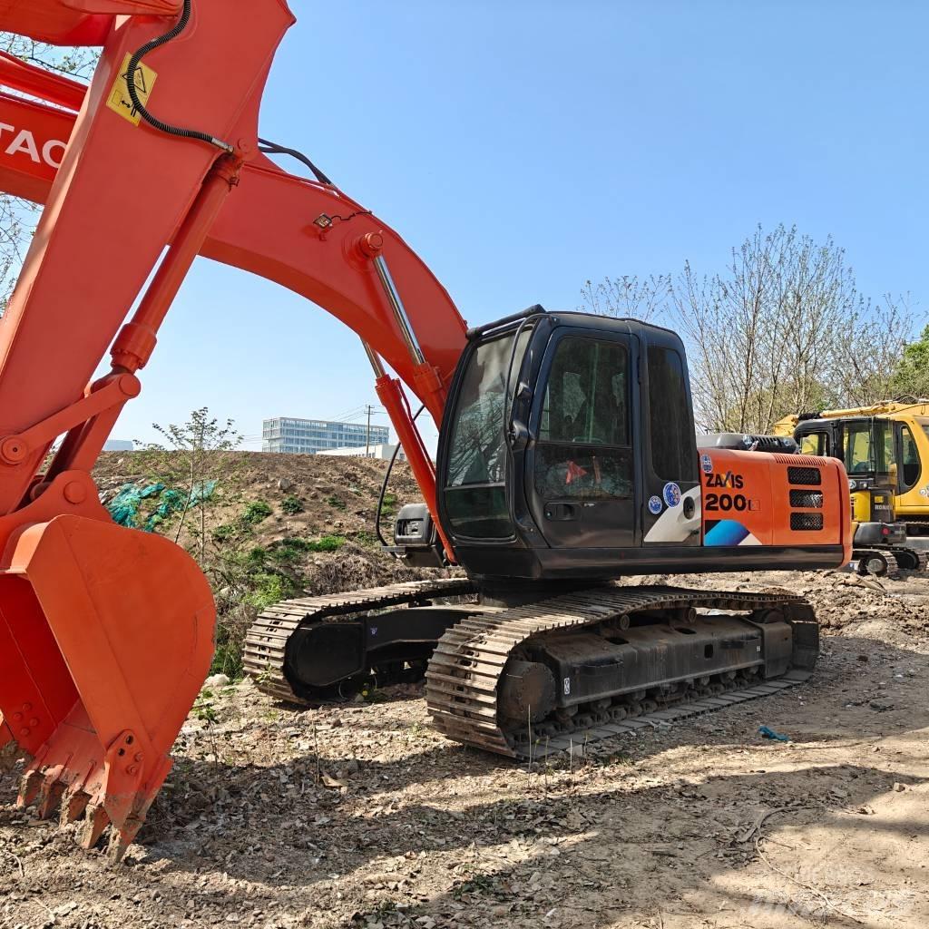 Hitachi ZX200 Гусеничные экскаваторы