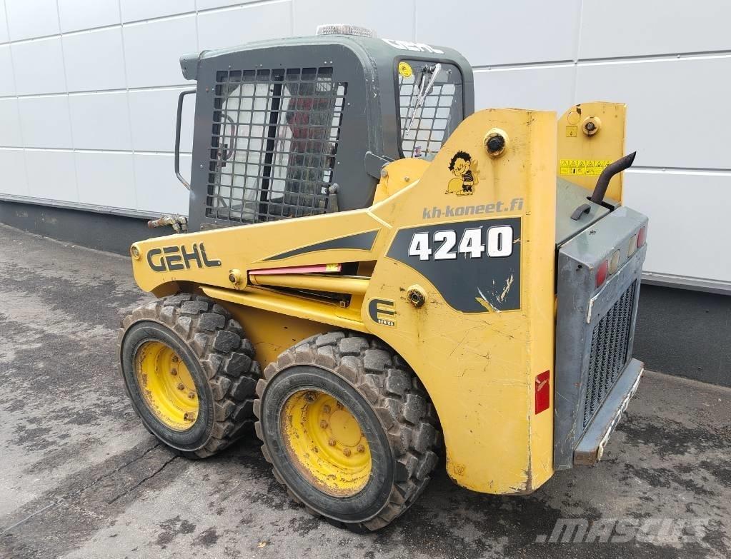Gehl 4240 E Мини-погрузчики
