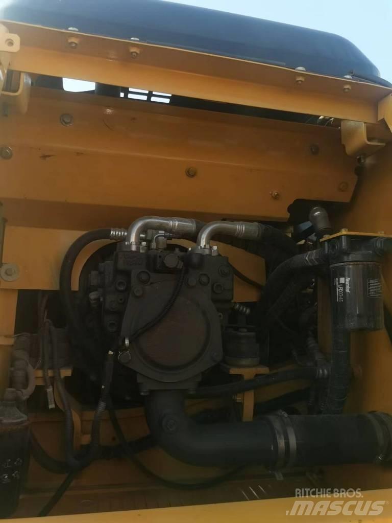 Komatsu PC 160 LC-7 Гусеничные экскаваторы