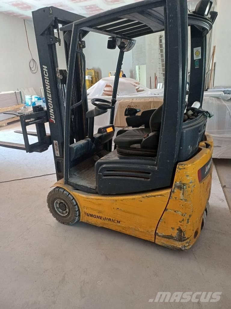 Jungheinrich EFG215 Электропогрузчики