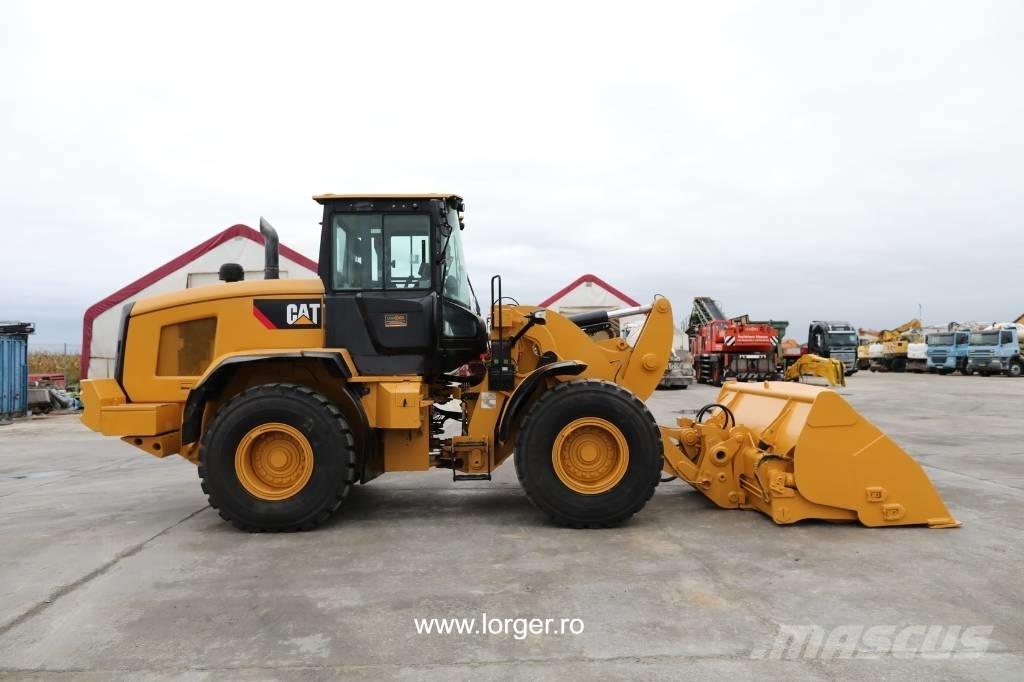 CAT 938 M Фронтальные погрузчики