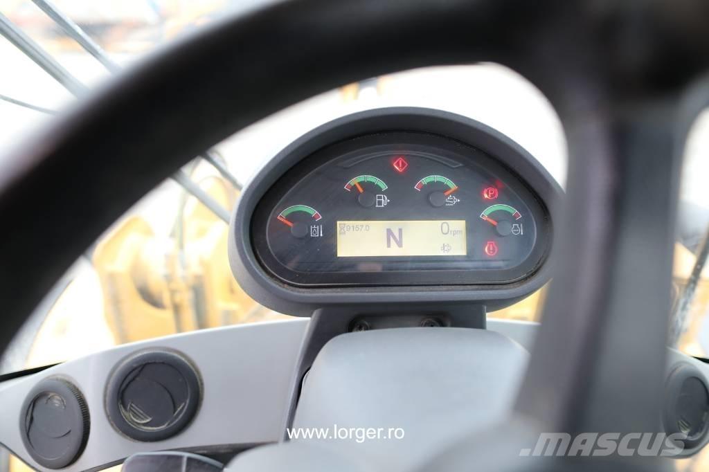 CAT 938 M Фронтальные погрузчики