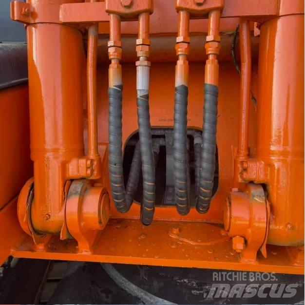 Hitachi ZX120 Гусеничные экскаваторы