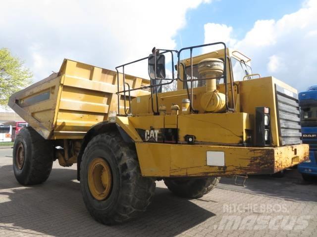 CAT  D40 Dumper Шарнирно-сочленённые самосвалы