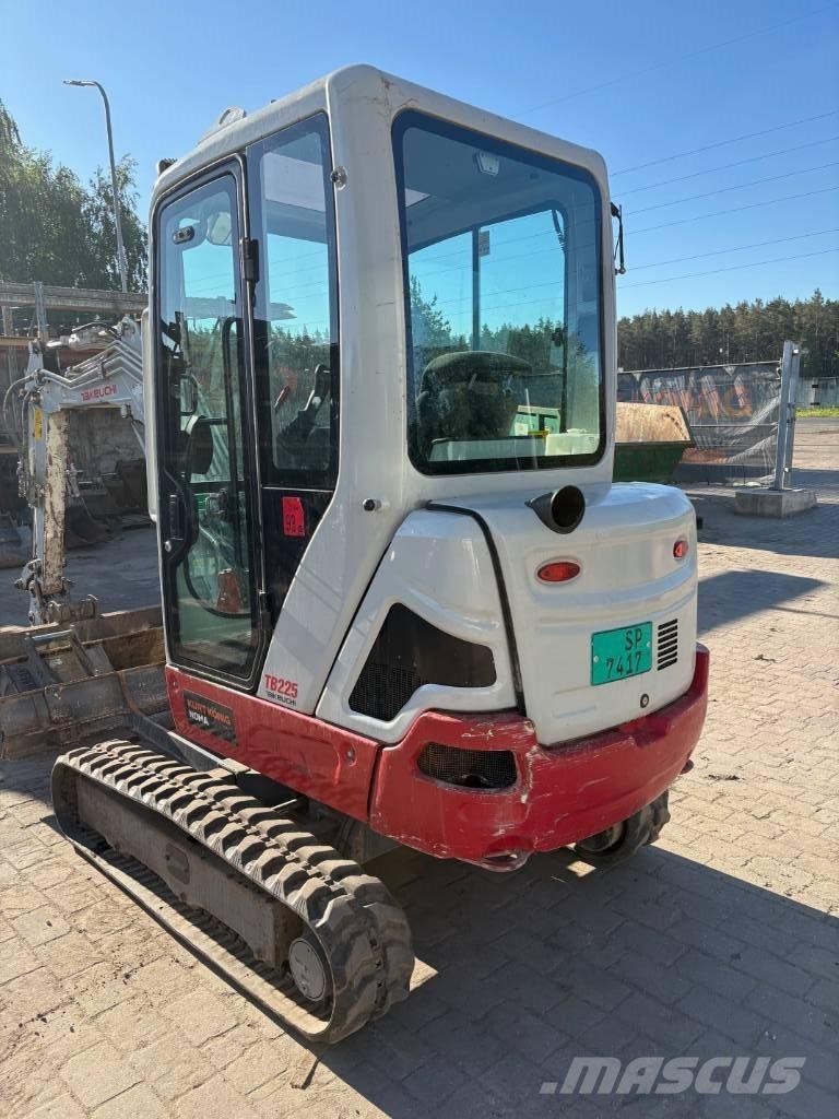 Takeuchi TB 225 Мини-экскаваторы