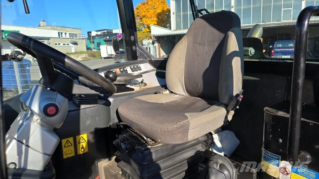 JCB 406 Фронтальные погрузчики