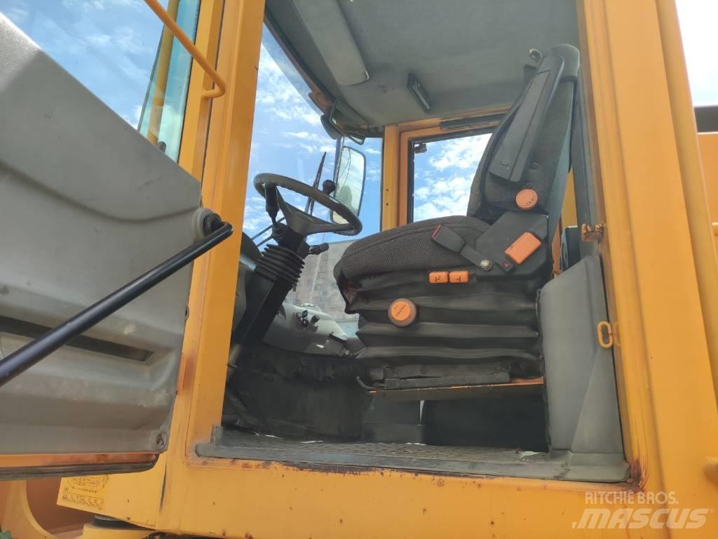 Volvo L 90 E Фронтальные погрузчики