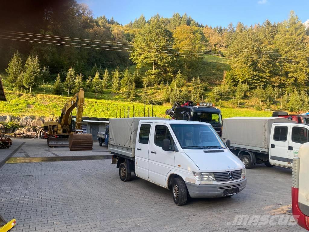 Mercedes-Benz 212 D Бортовые фургоны
