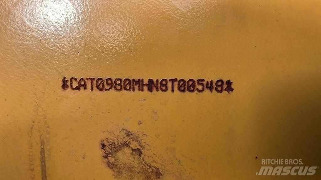 CAT 980M Фронтальные погрузчики