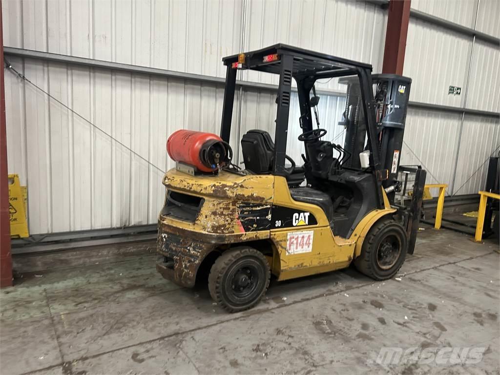 CAT GP30NT Газовые погрузчики