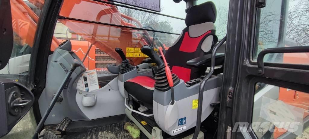 Hitachi ZX210LC-5 Гусеничные экскаваторы