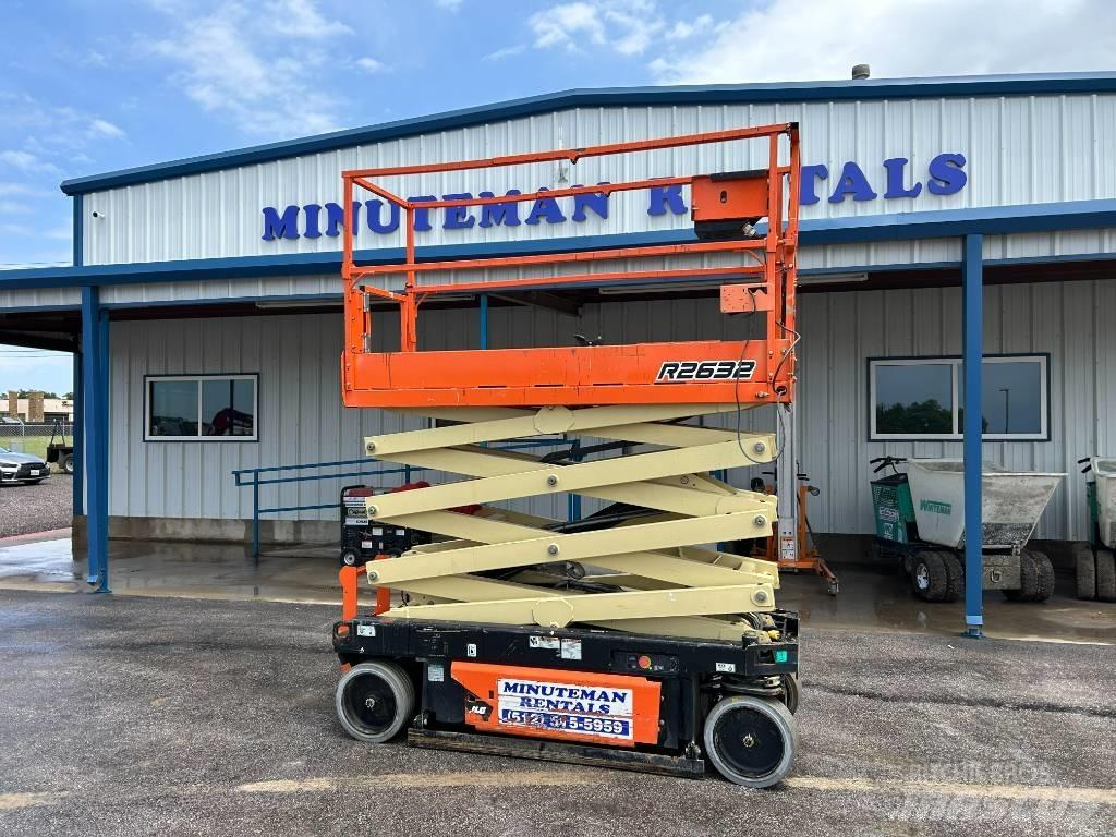 JLG R2632 Ножничные подъемники