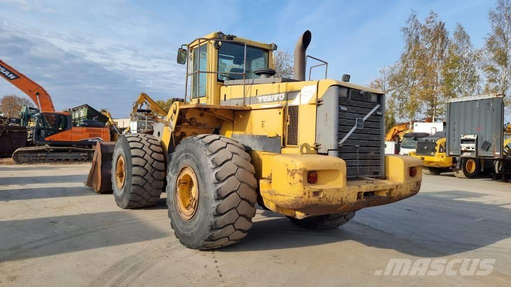 Volvo L 220 D Фронтальные погрузчики