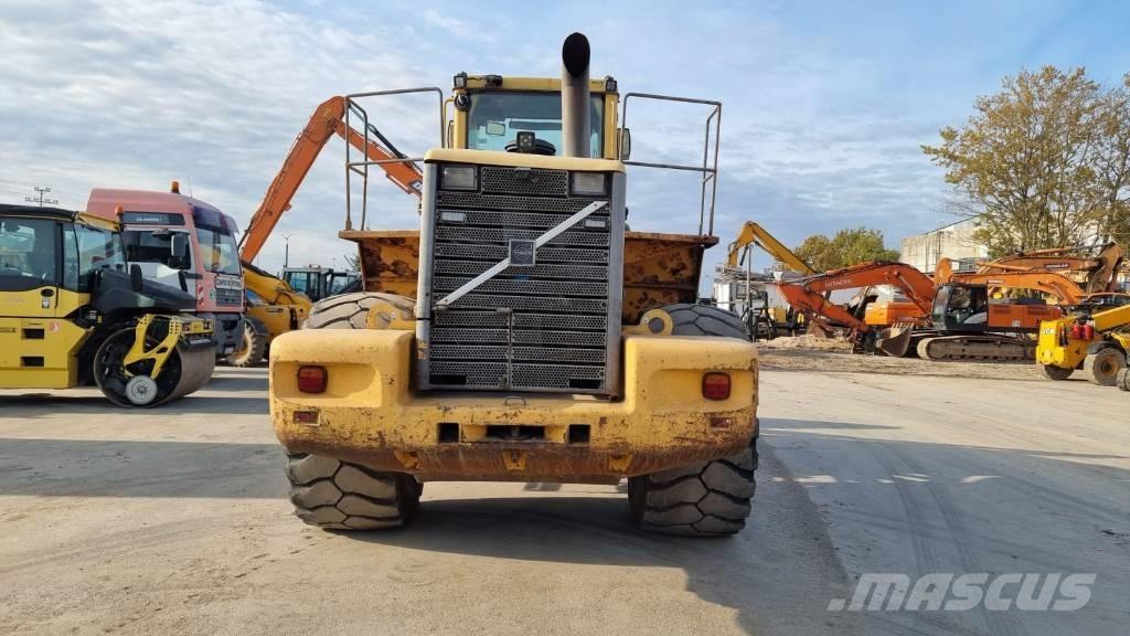 Volvo L 220 D Фронтальные погрузчики