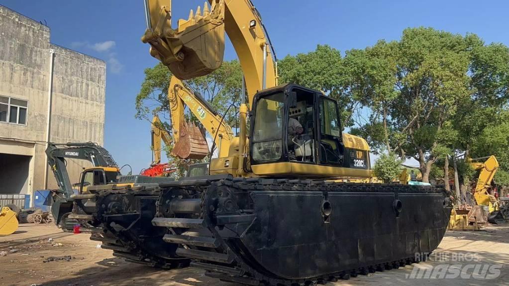 CAT 320 C Экскаваторы-амфибии