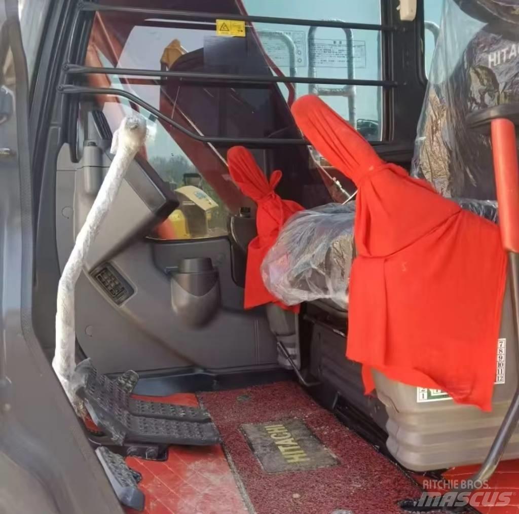 Hitachi ZX 120 Гусеничные экскаваторы