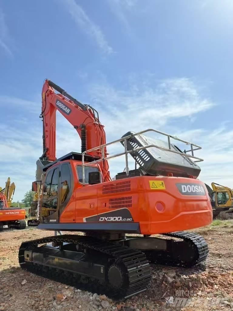 Doosan DX300LC-9C Гусеничные экскаваторы