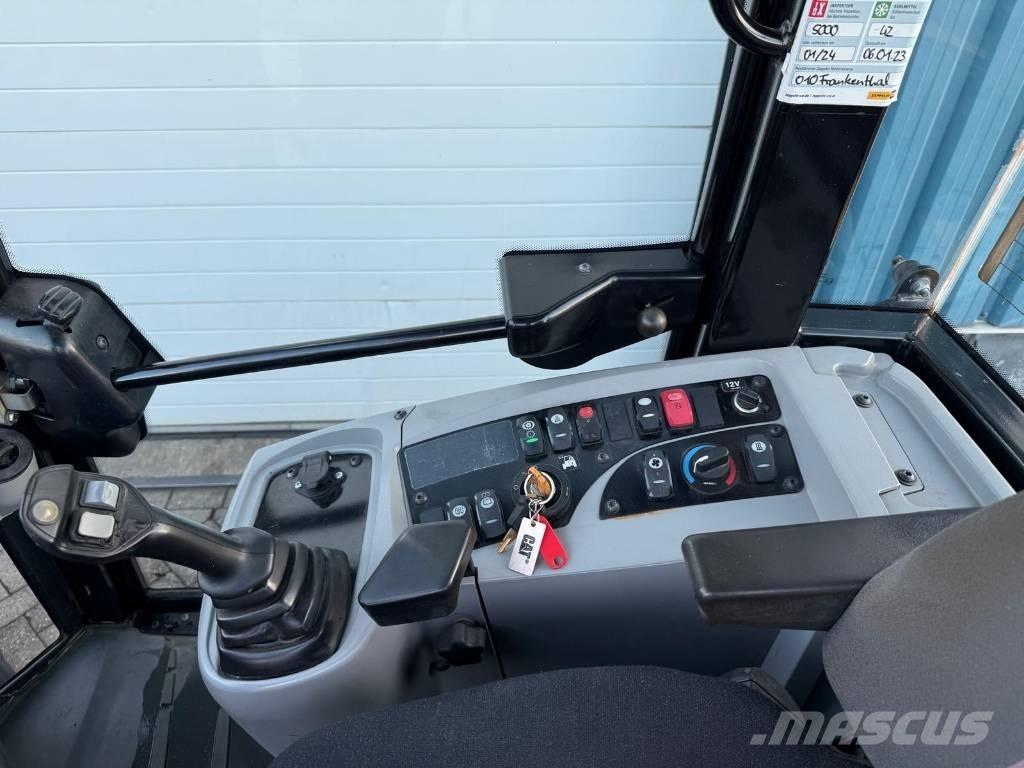 CAT 907 H Фронтальные погрузчики