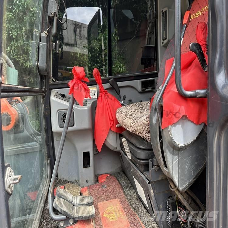 Kubota 183-3 Гусеничные экскаваторы
