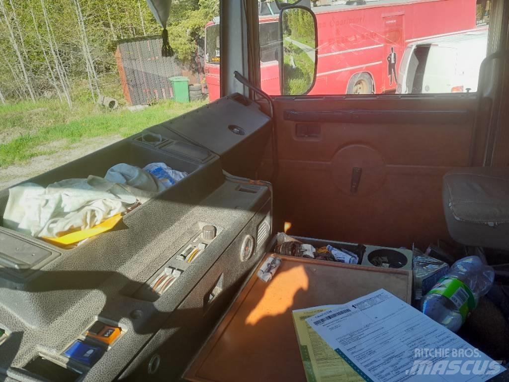 Volvo F12 Грузовики-платформы/боковая разгрузка
