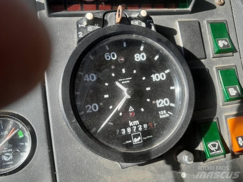 Volvo F12 Грузовики-платформы/боковая разгрузка