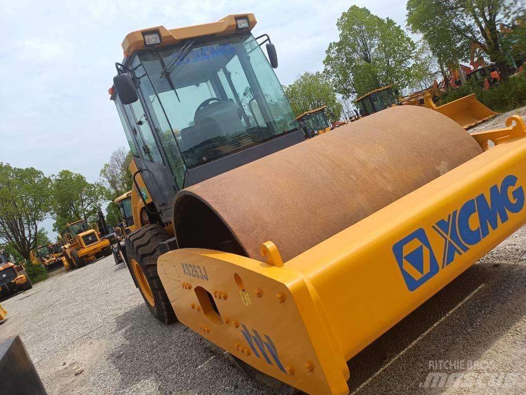 XCMG XS 263J Грунтовые катки