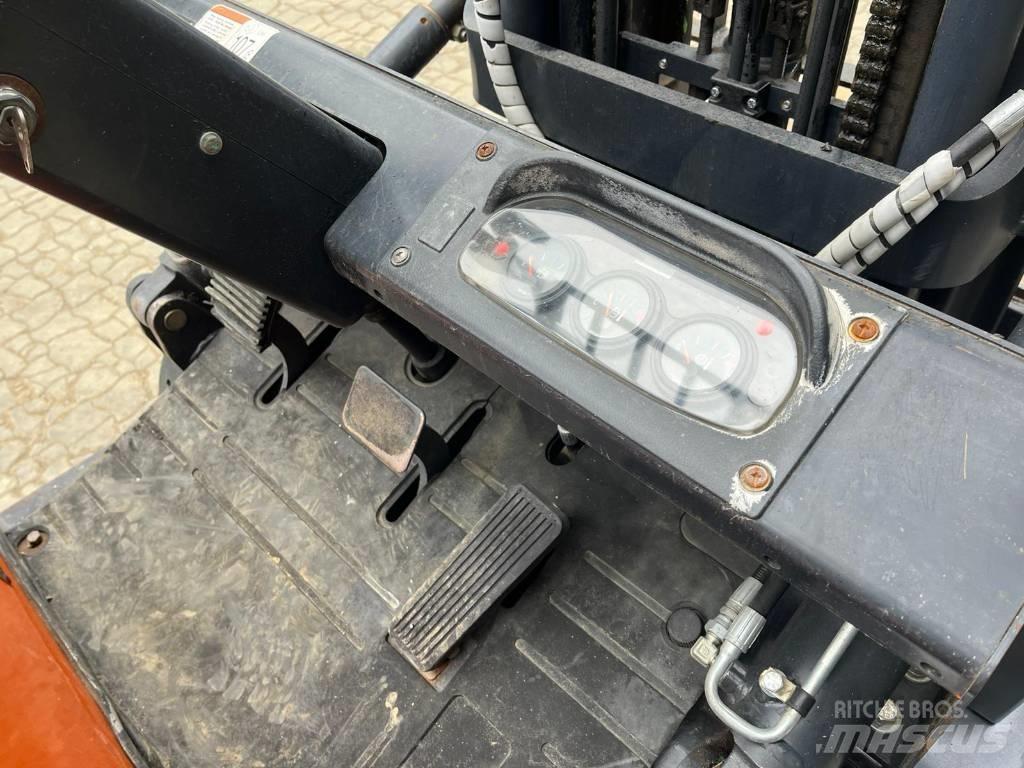 Doosan D 25 GP Дизельные погрузчики