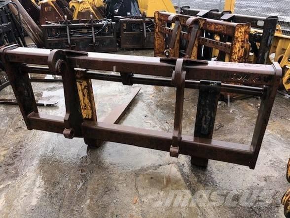 CAT IT 38 G Паллетные вилы для фронтальных погрузчиков