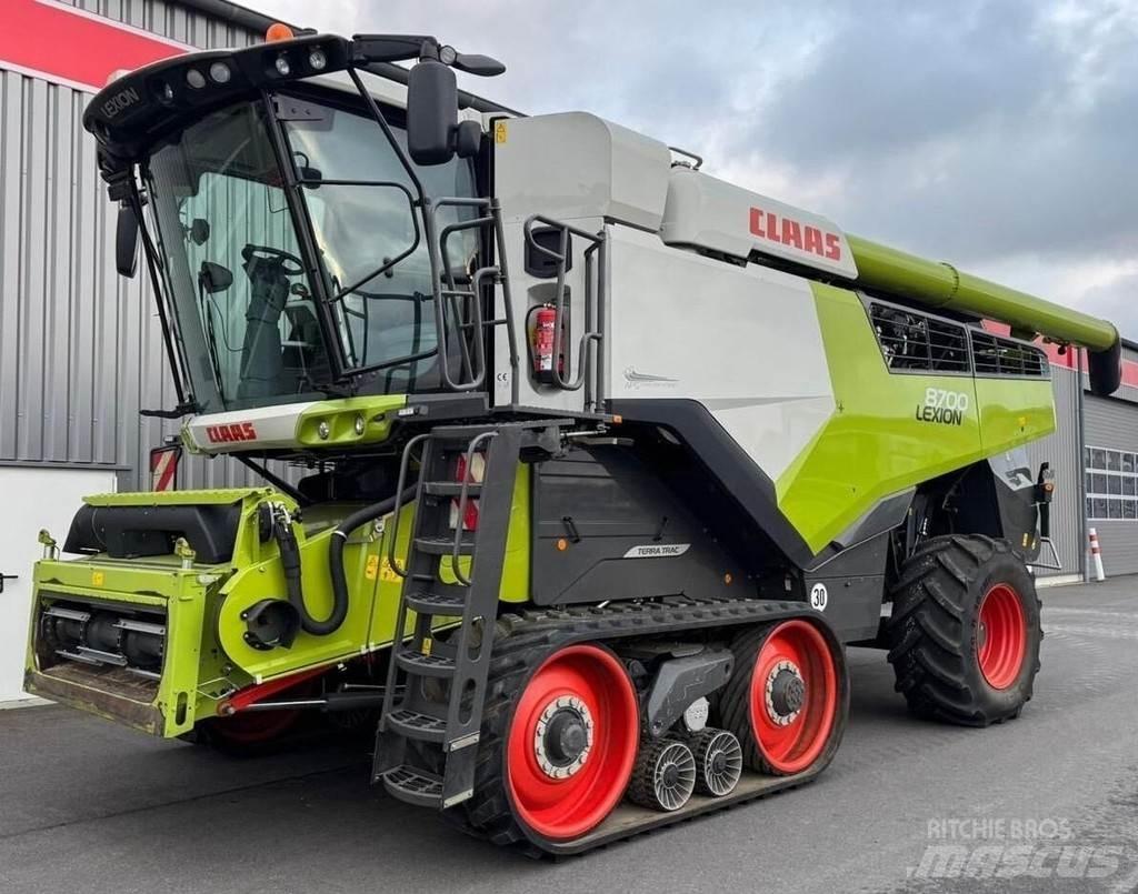 CLAAS 8700TT Зерноуборочные комбайны