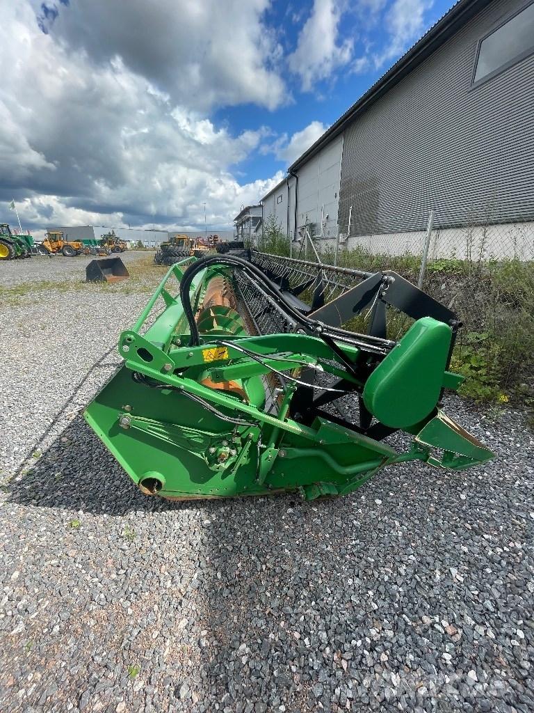 John Deere 622R Жатки