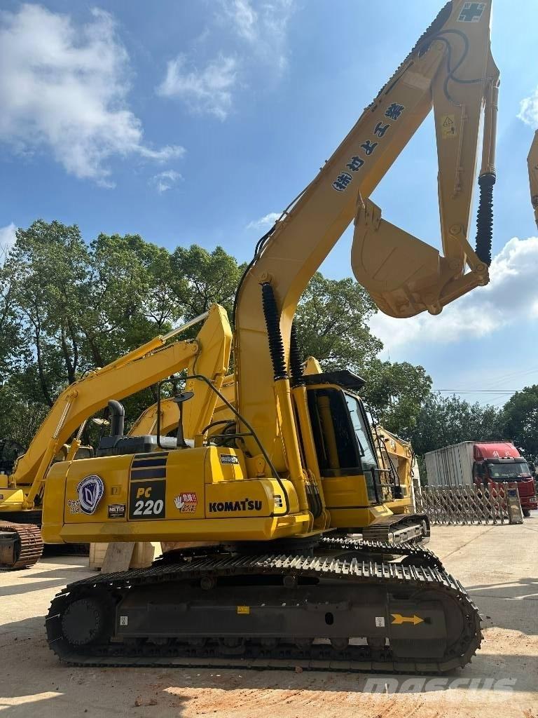 Komatsu PC 220-8 Гусеничные экскаваторы