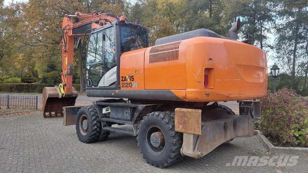 Hitachi ZX220W-5B Колёсные экскаваторы