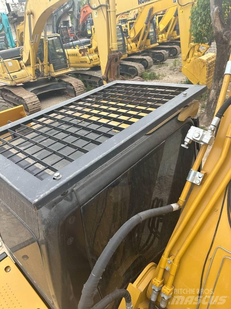 CAT CAT330D Малые экскаваторы 7т-12т