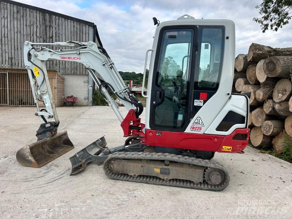 Takeuchi TB 225 Мини-экскаваторы