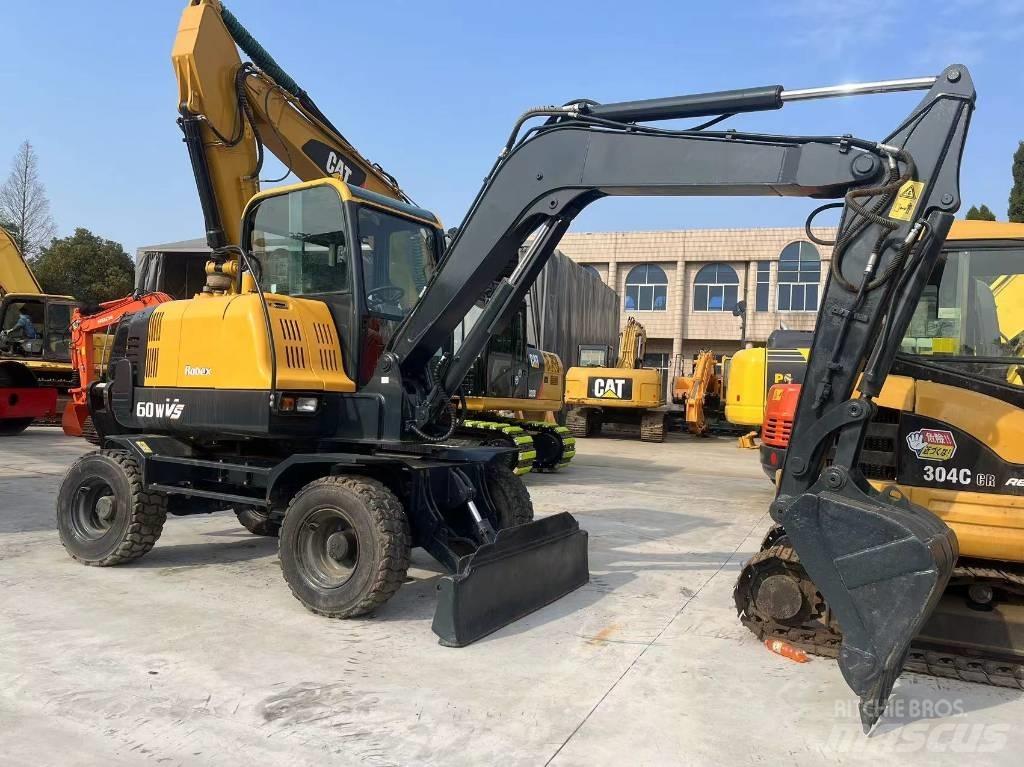 Hyundai R60W-9 Колёсные экскаваторы