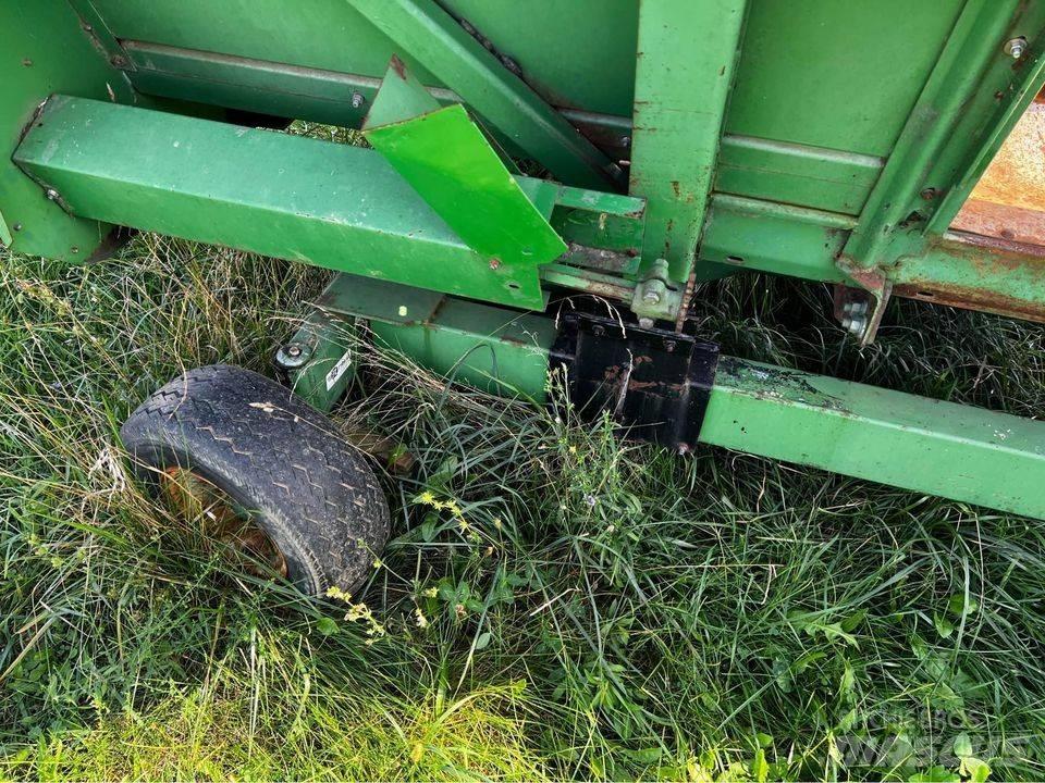 John Deere 643 Жатки