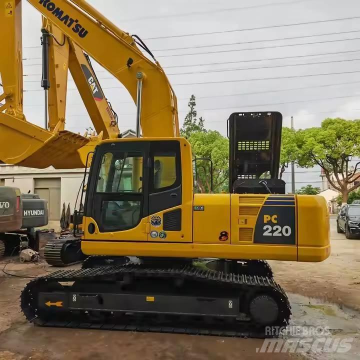 Komatsu PC220-8 Гусеничные экскаваторы