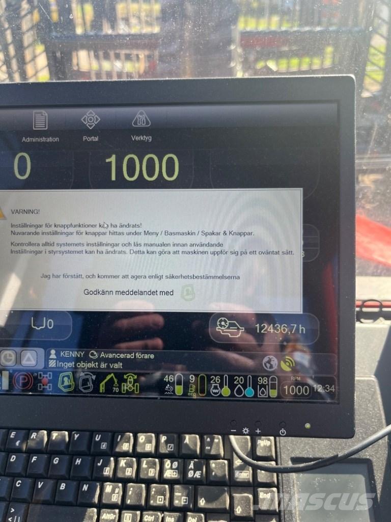 Komatsu 895 Форвардеры