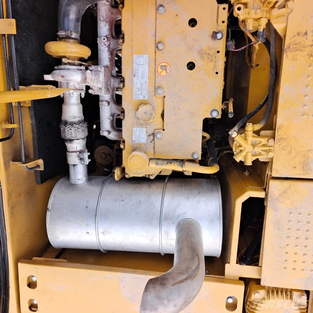 CAT 320D Гусеничные экскаваторы