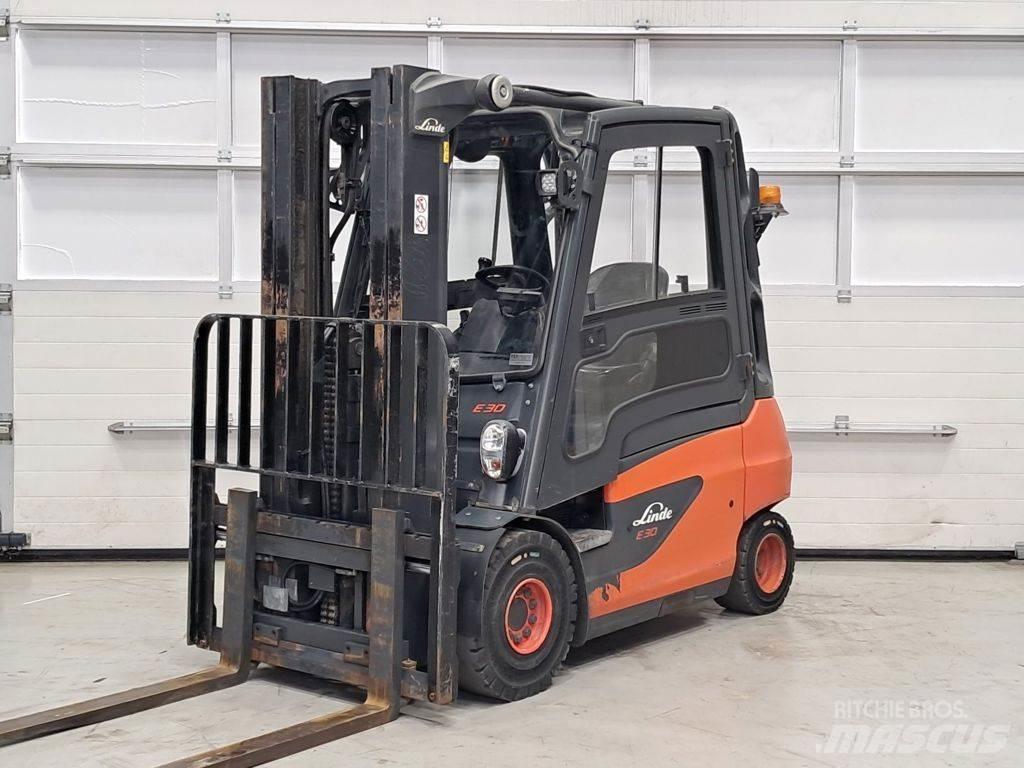 Linde E30-01 Электропогрузчики