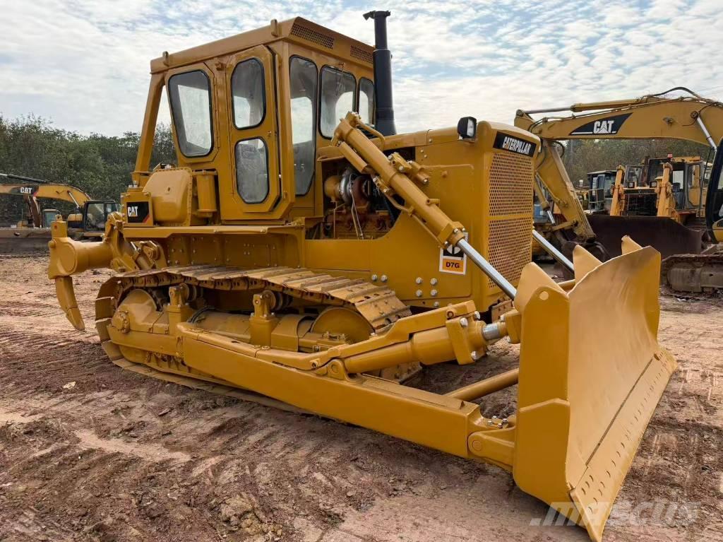 CAT D7G Гусеничные бульдозеры