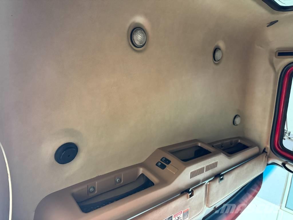 Mack GU 713 Грузовики-Самосвалы