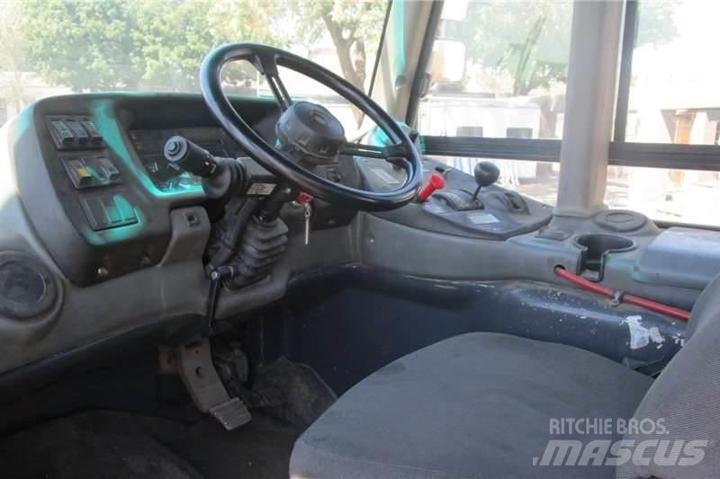 Bell B20D Грузовики-цистерны