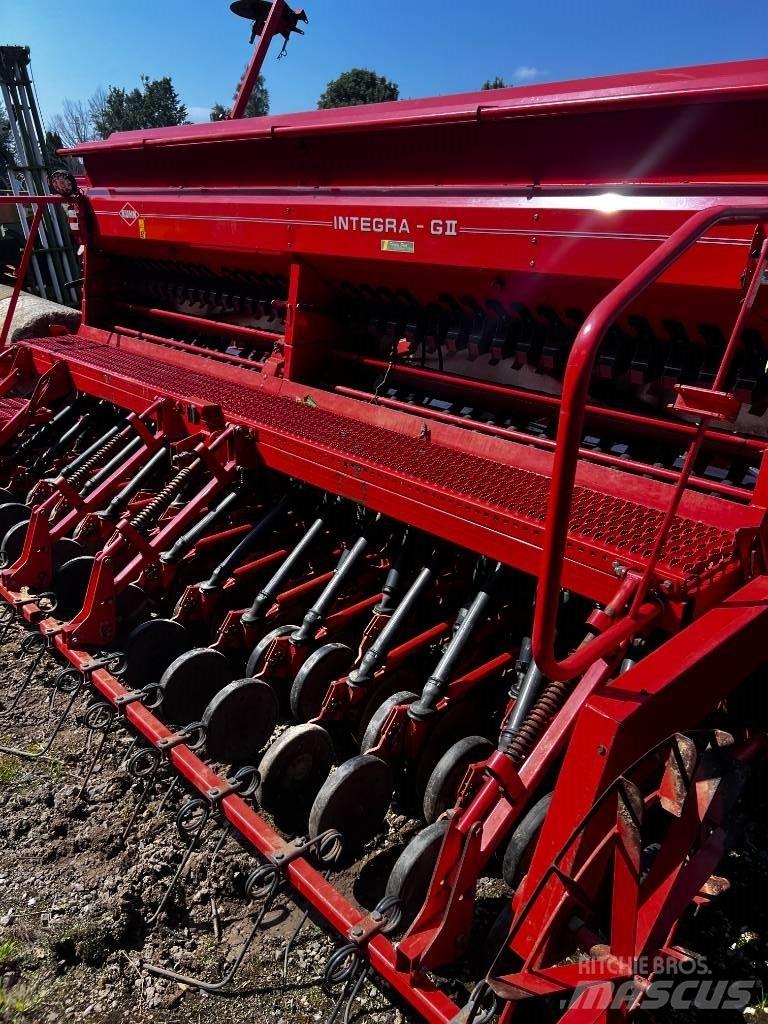 Kuhn HR 4003 D Комбинированные сеялки
