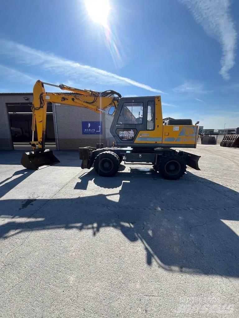 JCB JS130W Колёсные экскаваторы