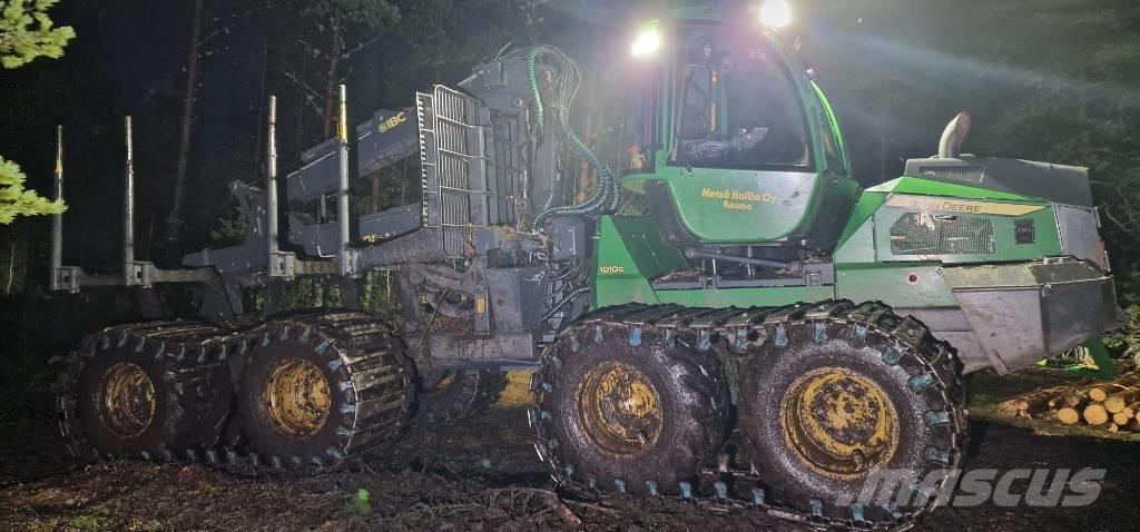 John Deere 1010G Форвардеры